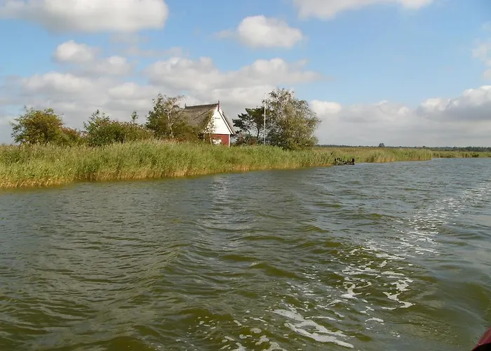 Ferienwohnanlage Jan Lägenhet Neuendorf (Saal)